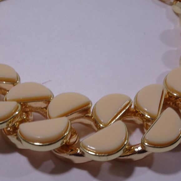 Neiman Marcus Lee Angel Curb Enamel Brass Necklace NWT 350 Cream Gold - Picture 8 of 9